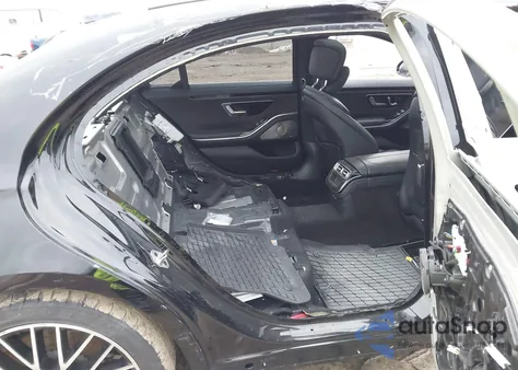 2022 Mercedes-Benz S 500 4Matic z USA, uszkodzony, nr VIN W1K6G6DB7NA165782